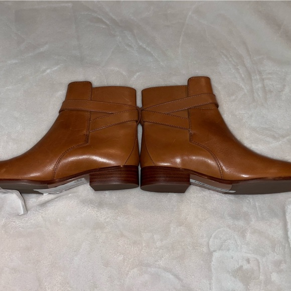 NEW Tory Burch Ankle Boots - Picture 3 of 4